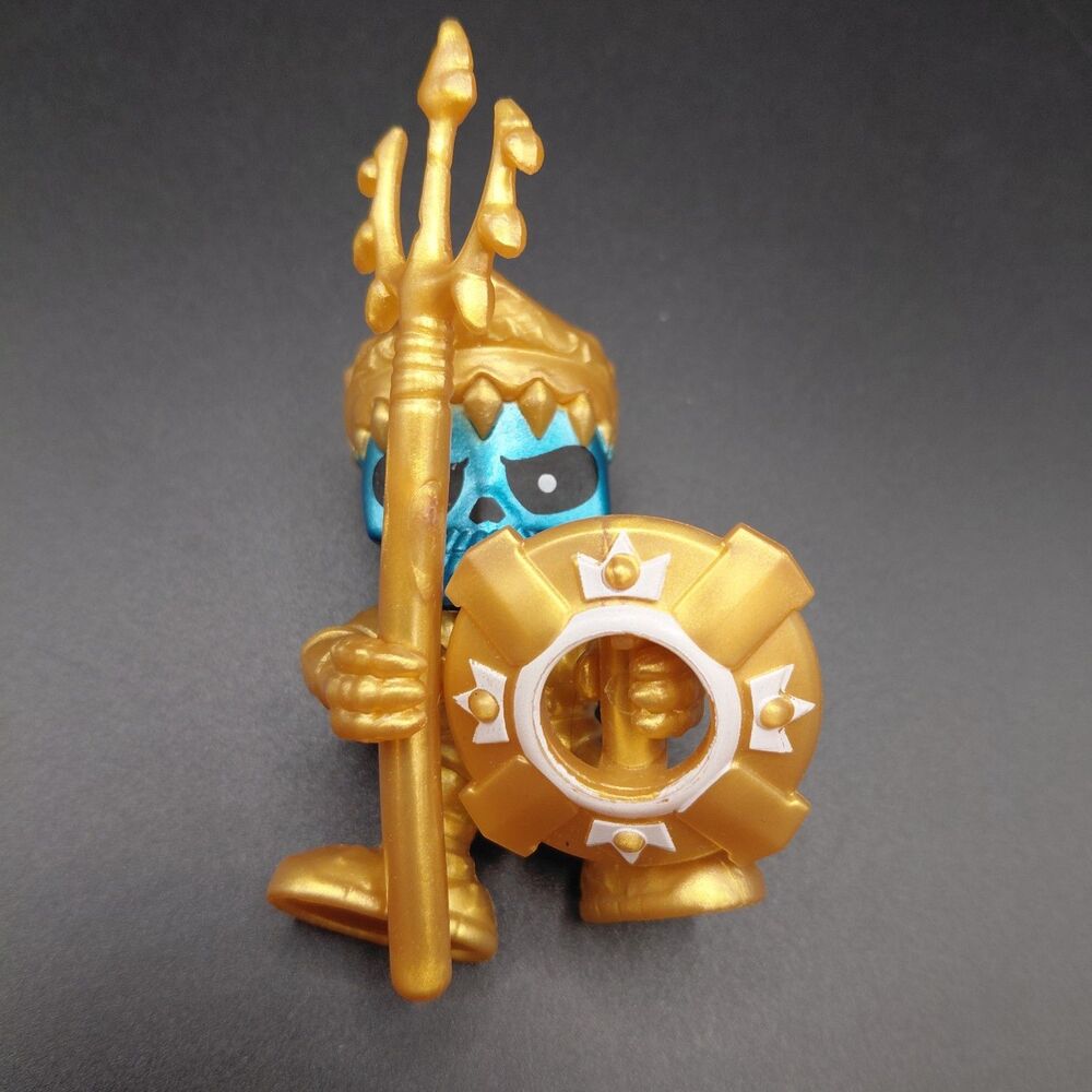 Treasure X Sunken Gold Skeleton Hunter Action Figure 2.5" Tall Moose Toys